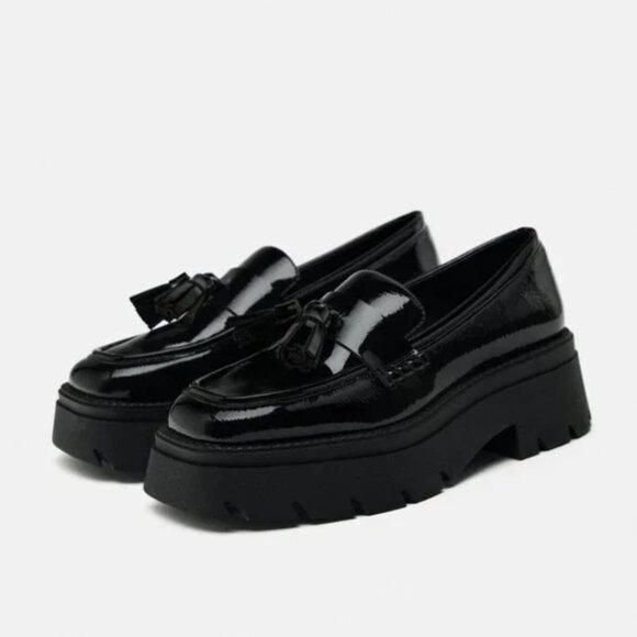 NWT TRACK SOLE LOAFERS WITH TASSEL DETAIL BLACK - Picture 5 of 8